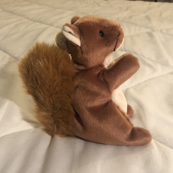 “Nuts” TY Beanie Baby, Brown Squirrel, Vintage Collectible 1996 - Picture 4 of 13